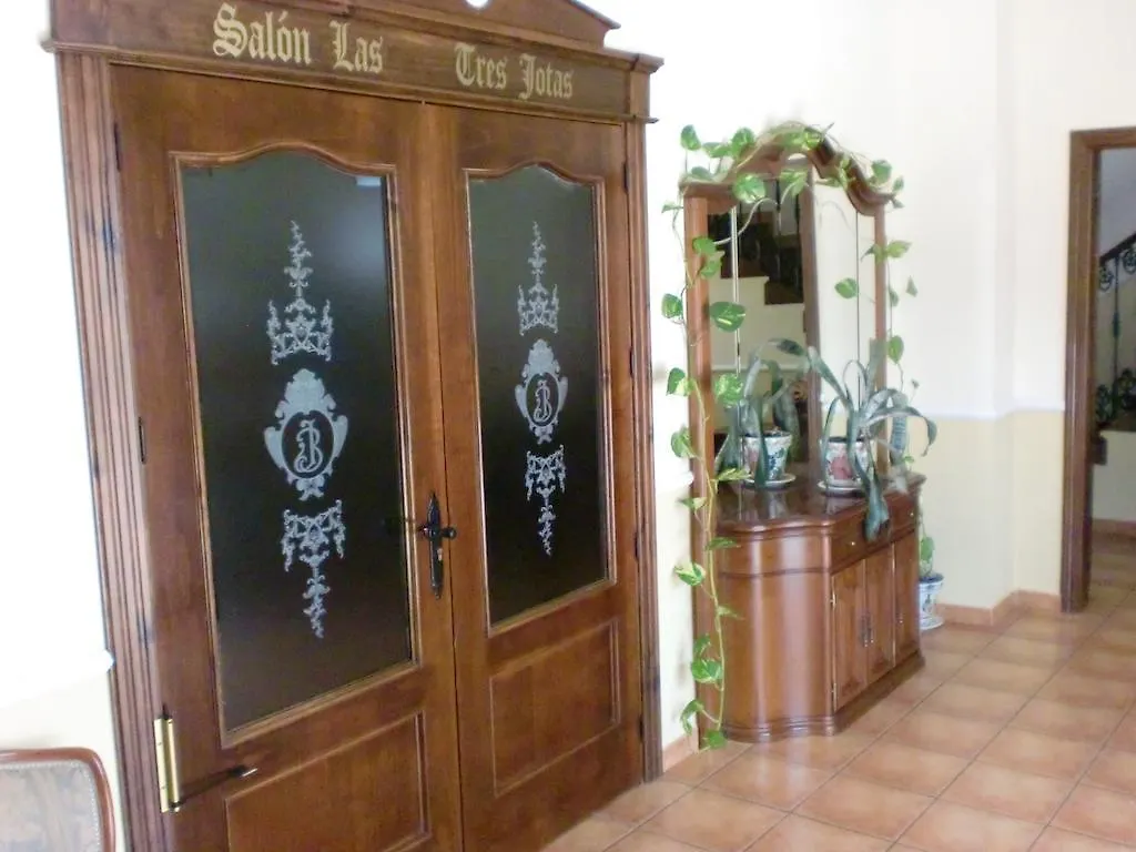 Guest house Hostal Las Tres Jotas Alcaracejos