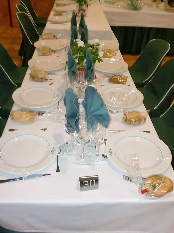 Hostal Las Tres Jotas Alcaracejos 2*,